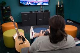 A photo of the back of teen's head at the Hadley Branch Library teen space.