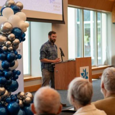Eleanor Gehres 2025 recipient accepts his award at the ceremony.